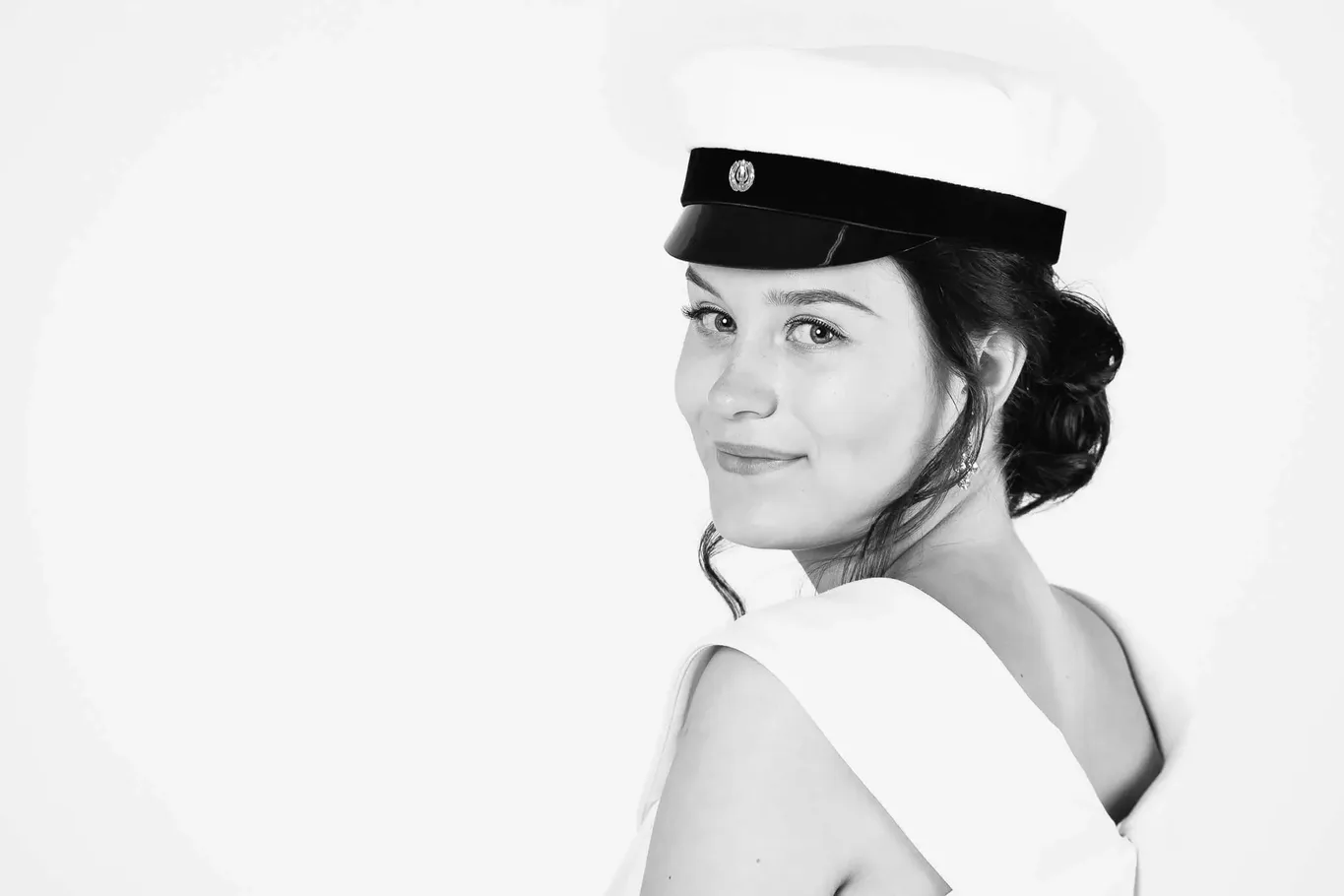 ylioppilaskuvaus - valmistujaiskuvaus studiolla